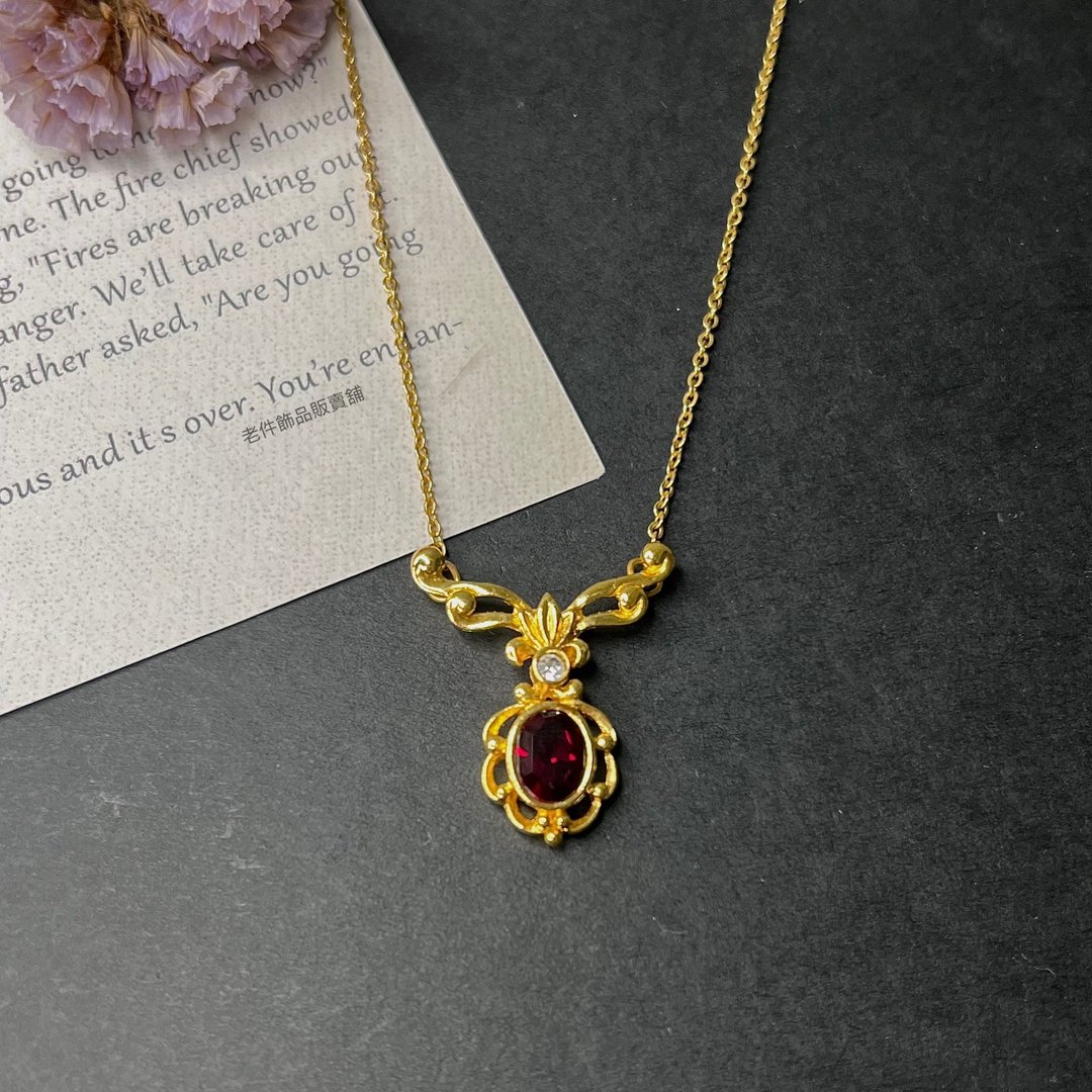 Avon Juliette 茱丽叶红宝莱茵石项链 - 项链 - 其他金属 红色