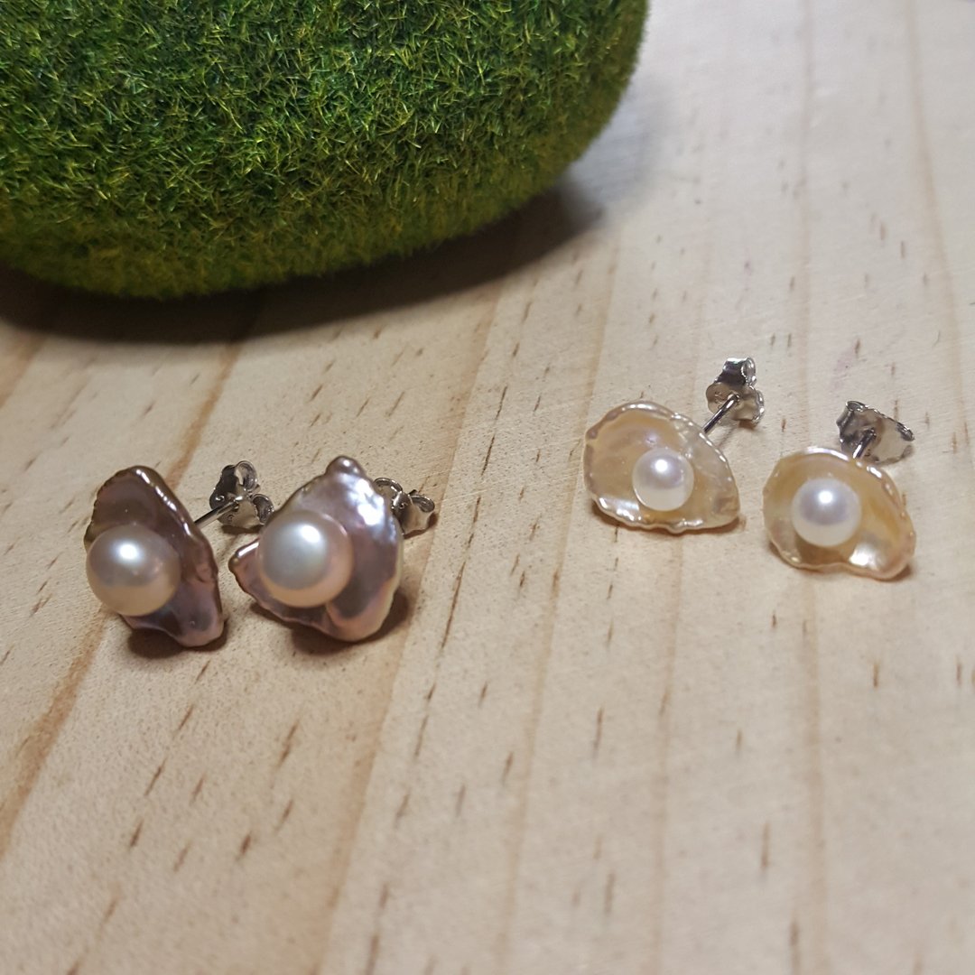 浪花一朵朵之小荷包蛋:幻彩花片珍珠配小珍珠纯银耳环 - 耳环/耳夹 - 珍珠 多色
