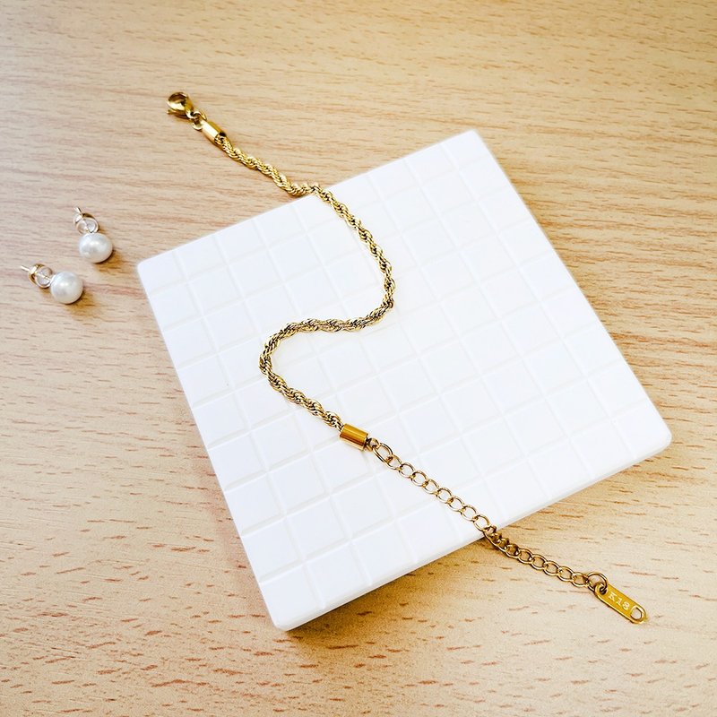 圣诞 交换礼物 K18绳索手链 316L钛钢抗敏 礼物 中性配戴 - 手链/手环 - 不锈钢 金色