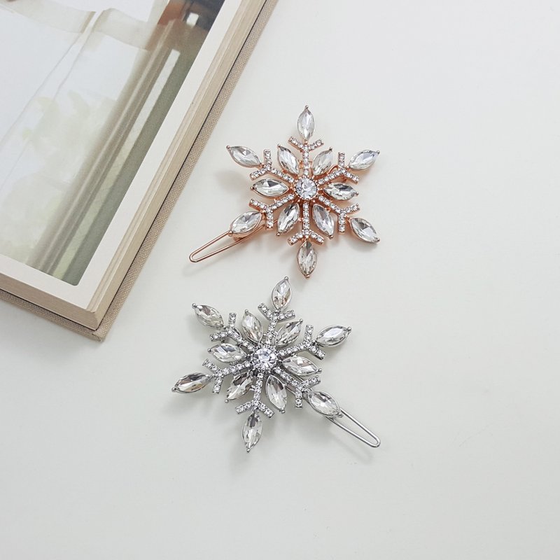 Winter Snowflake hair clips, snow flakes, winter hair accessories - 发饰 - 其他材质 咖啡色