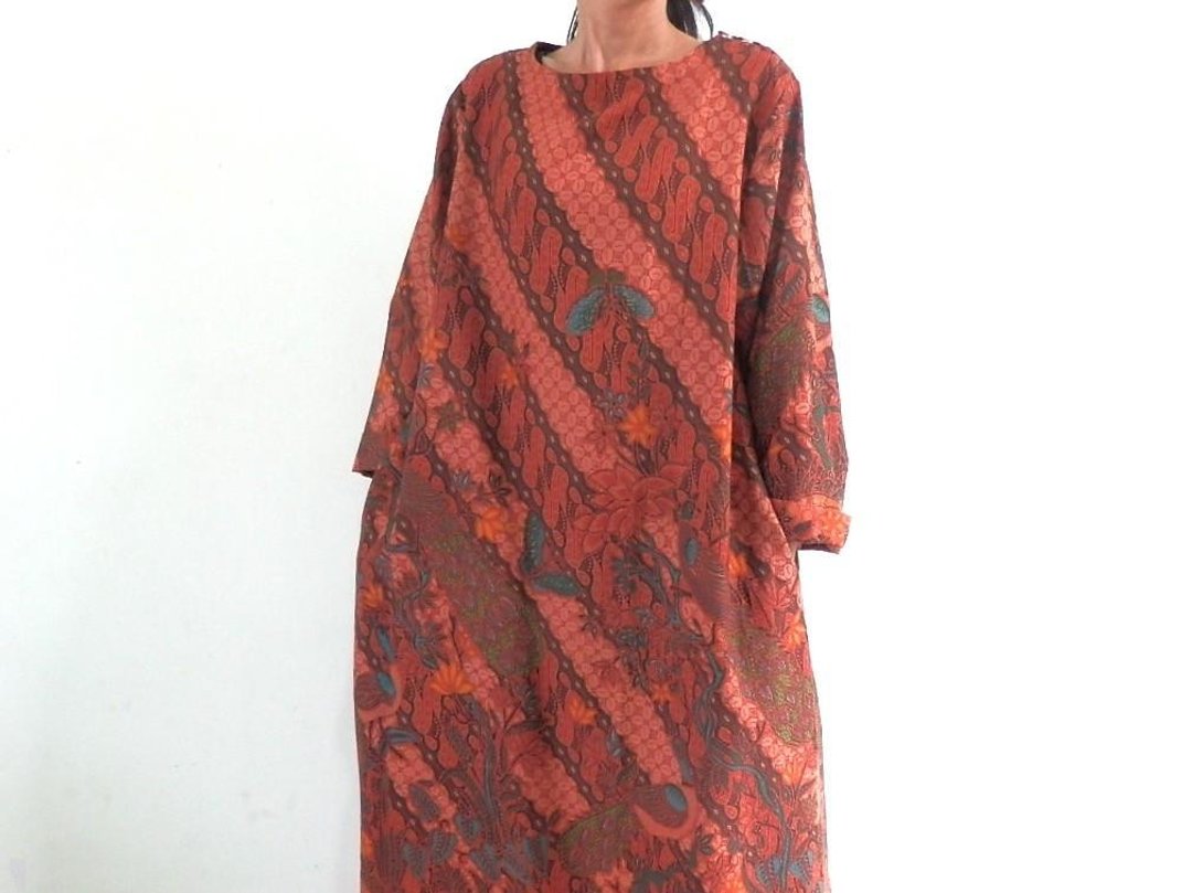 【Resale / Order Production】 One Piece Dress / Red Tea Made with Bird Pattern Salon - 洋装/连衣裙 - 棉．麻 红色