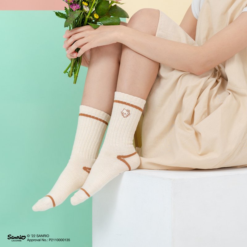 Hello Kitty 刺绣混纱中筒袜/米色(M)-限定联名 MIT设计中筒袜 - 袜子 - 棉．麻 白色