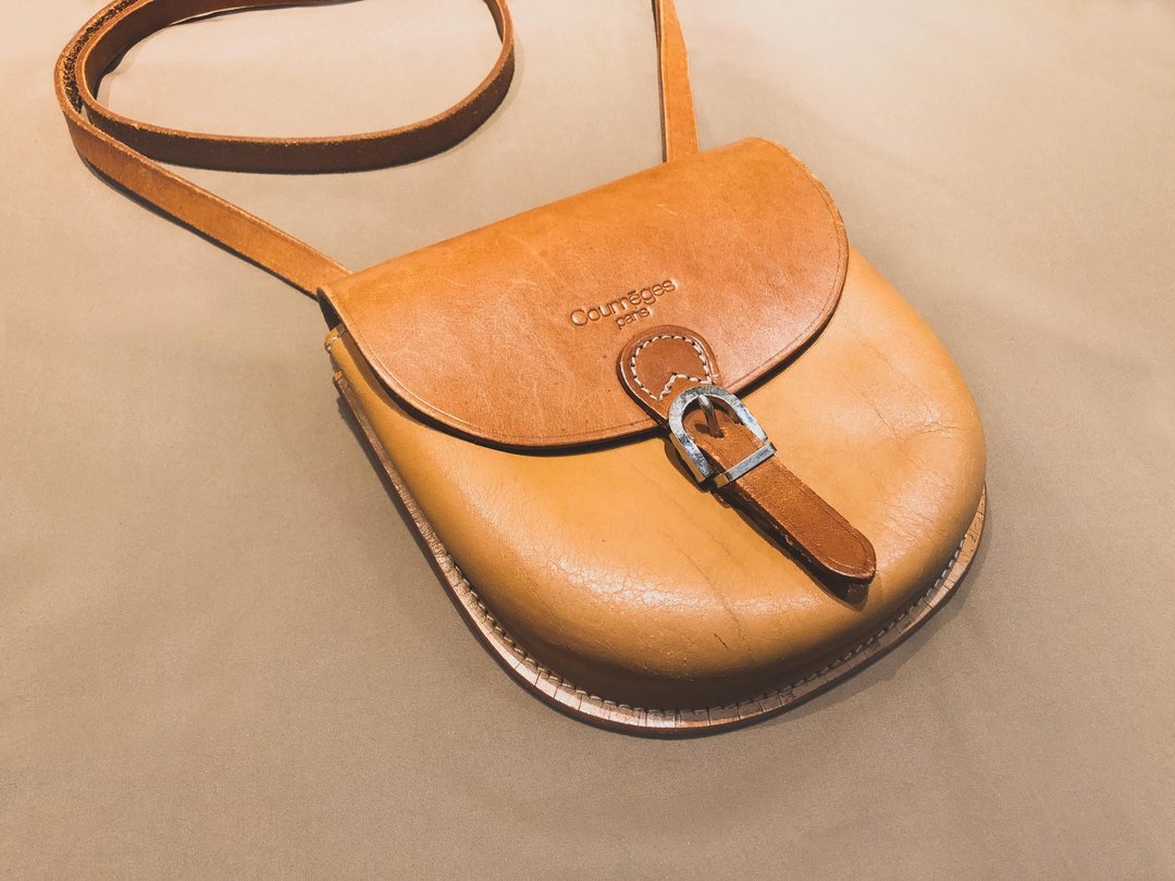 Courreges Paris VINTAGE Bag 硬壳包 - 侧背包/斜挎包 - 真皮 卡其色