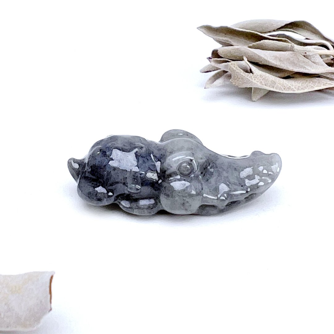 鳄鱼。细品岁月 疗愈 避邪 雕刻件 I 天然缅甸 A 货翡翠 乌鸡翡翠 I - 摆饰 - 玉石 黑色