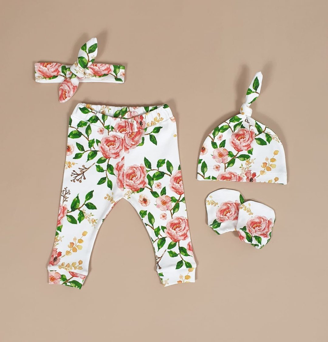 Newborn clothes set of 4: baby leggings, hat, headband and mitt size 0-3 months - 满月礼盒 - 棉 