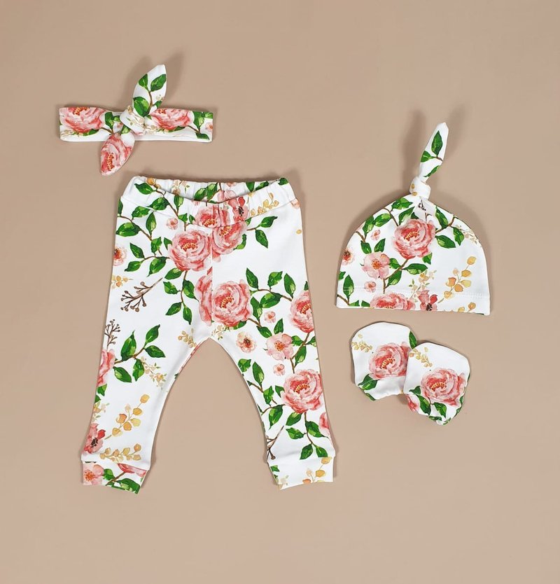 Newborn clothes set of 4: baby leggings, hat, headband and mitt size 0-3 months - 满月礼盒 - 棉．麻 