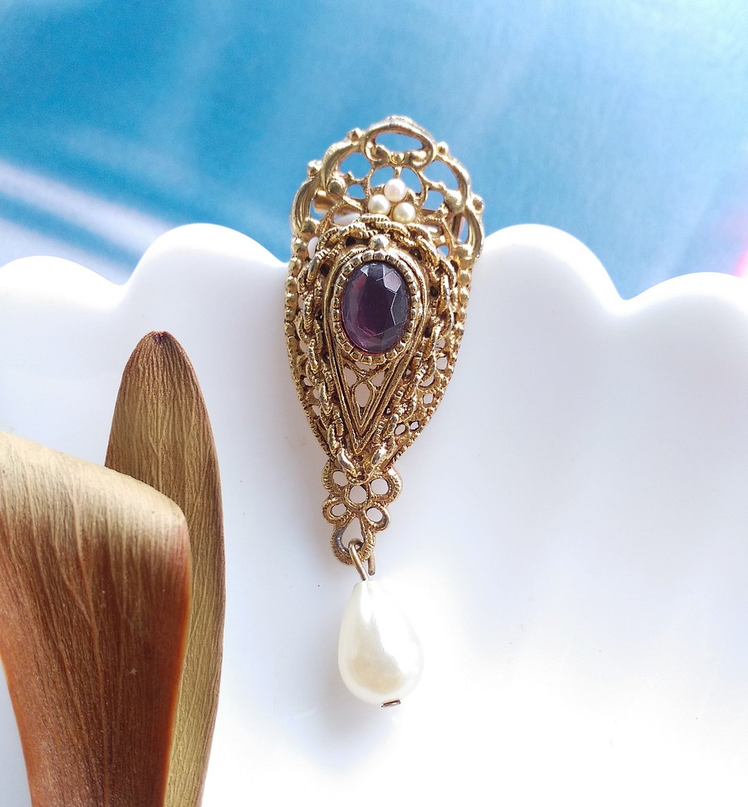 Vintage Jewelry 西洋古董饰品 维多利亚风格 优美垂珠 别针 - 徽章/别针 - 其他金属 金色