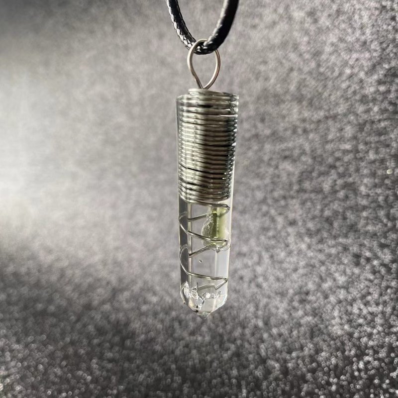 奥根吊坠/Orgonite挂件/黑碧玺/疗愈/捷克陨石/闪灵/奥罡能量吊坠 - 项链 - 树脂 