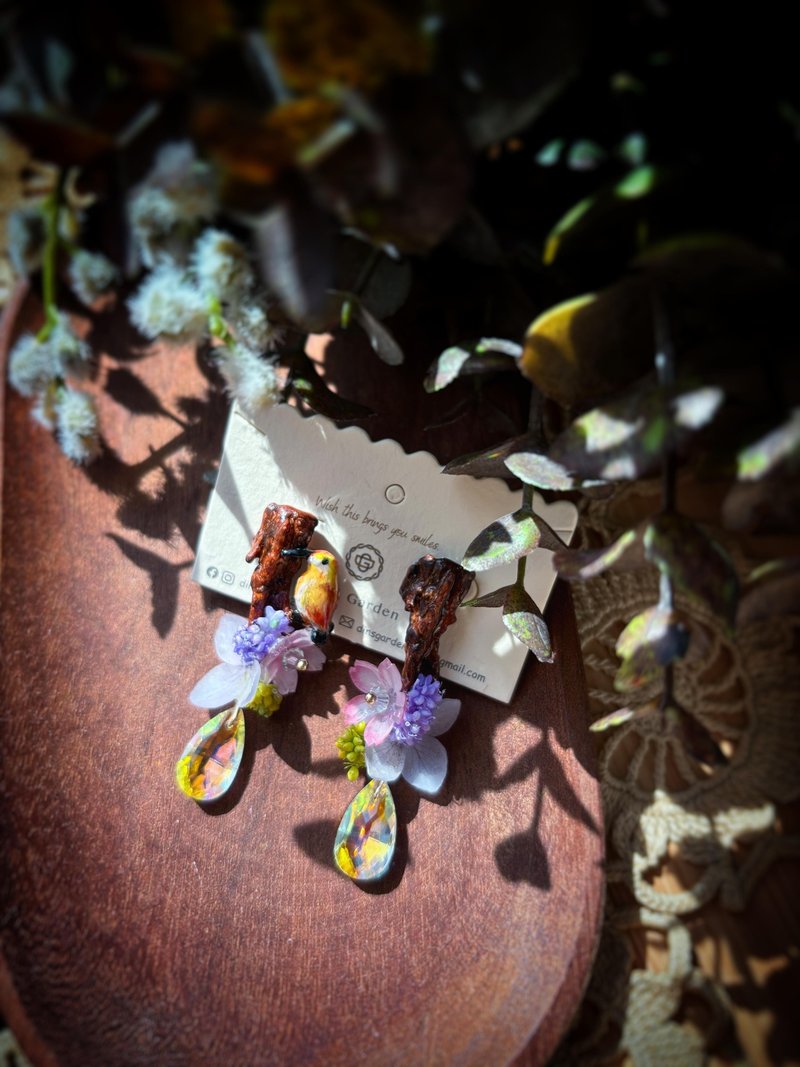 森系手制啄木鸟真花耳环 - 耳环/耳夹 - 植物．花 紫色