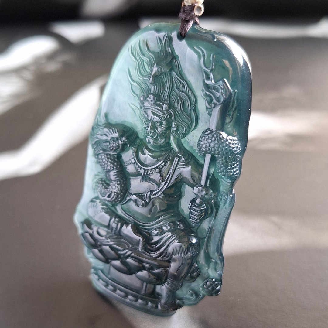不动明王吊坠 | 天然危地马拉翡翠玉器 - 项链 - 玉石 