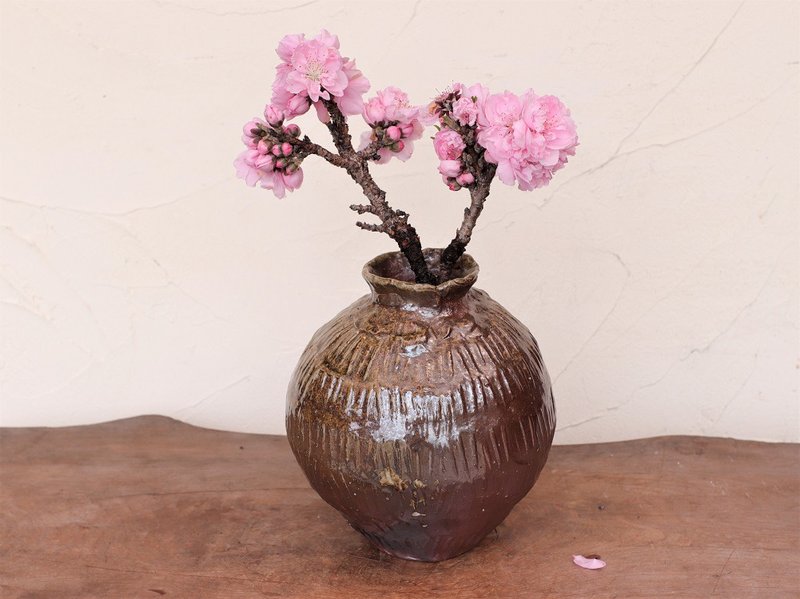 备前烧 手捏成形花瓶 : 自然落灰 胡麻系列 h3-114 - 花瓶/陶器 - 陶 咖啡色