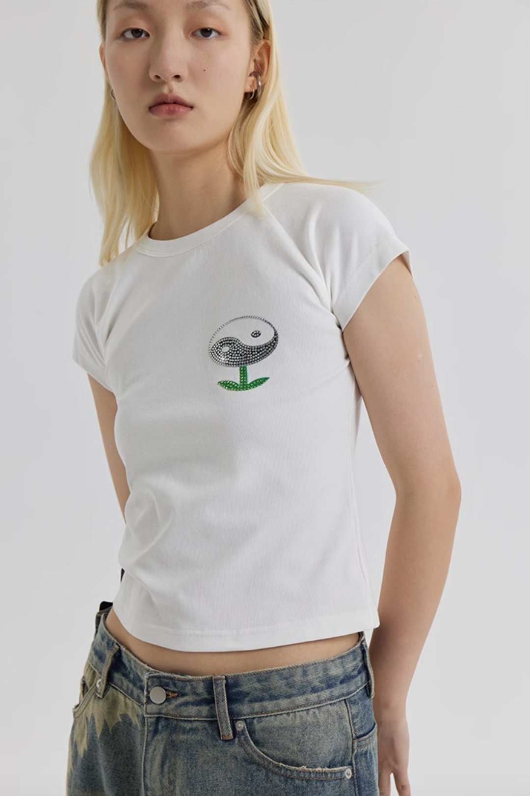 Tai Ji Flower T-shirt 太极小花烫钻短袖紧身T恤 - 中性连帽卫衣/T 恤 - 棉 白色