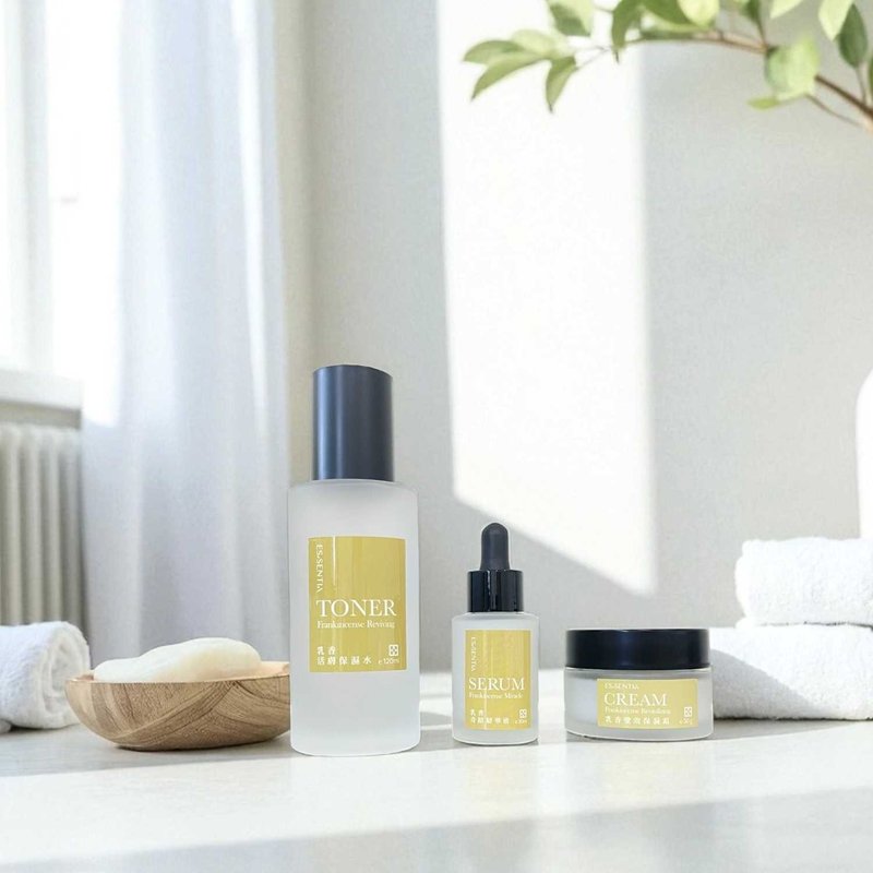 【乳香锁润组】化妆水+精华液+保湿乳霜・乳香纯露・抗老紧致修护 - 旅行套装 - 浓缩/萃取物 透明