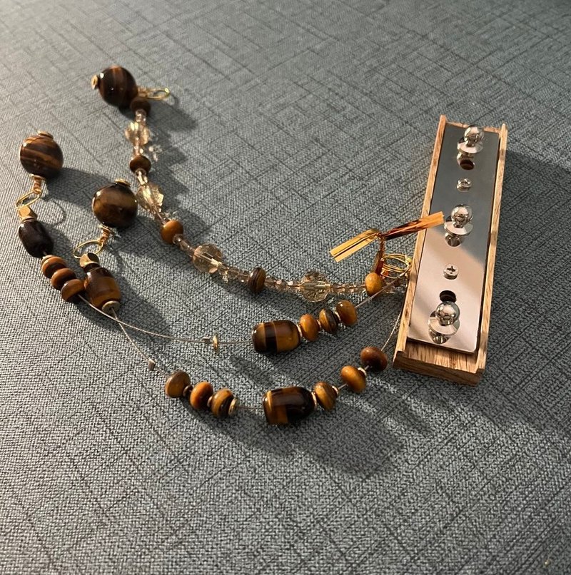 开门见囍 天然虎眼石黄铜水晶珠帘 白铜三孔挂板 花梨木 - 门帘/门牌 - 玉石 咖啡色