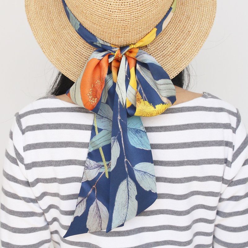 虞美人深蓝色／植物之美系列／艺术家原创／丝巾／发带／帽带 - 丝巾 - 丝．绢 蓝色