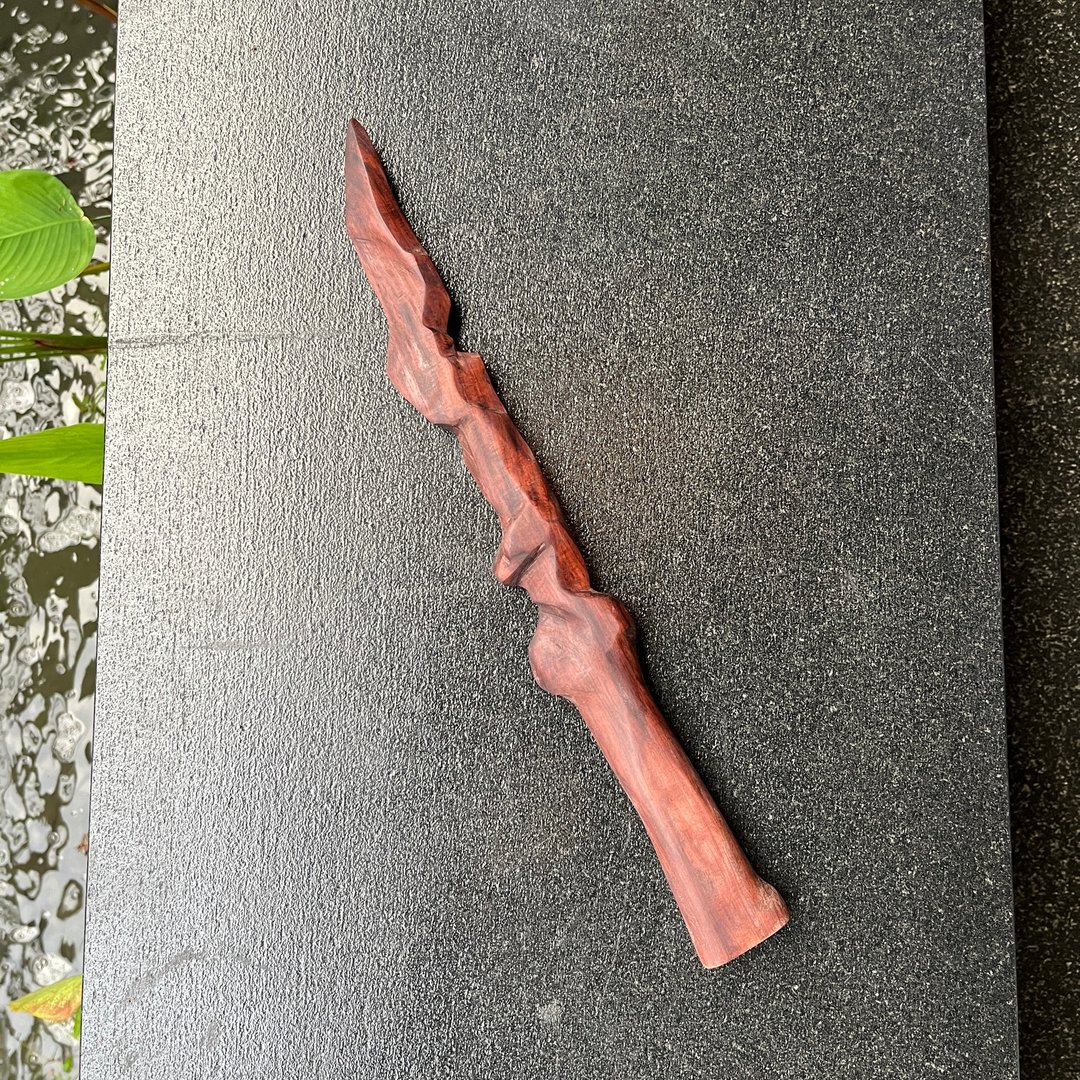 我贩剑　妖刀　灭戈　短刀　伯利兹黄檀　魔剑 - 摆饰 - 木头 紫色