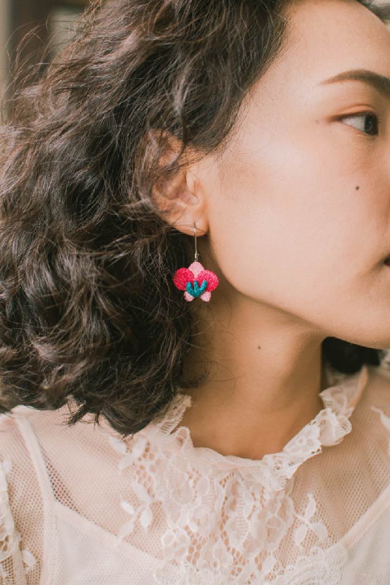 刺绣耳饰 - Orchid 兰 - 耳环/耳夹 - 其他人造纤维 粉红色