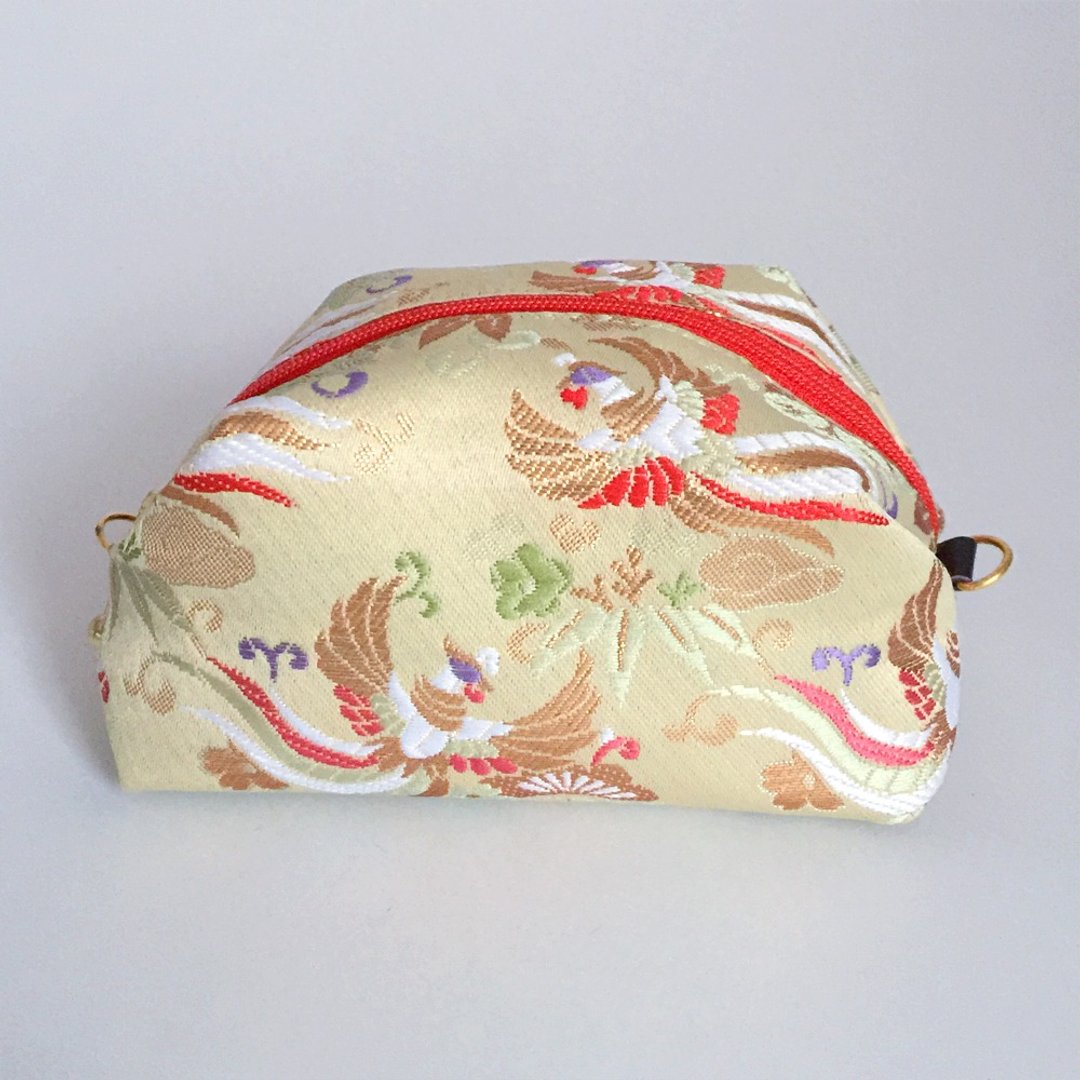 Pouch with Japanese Traditional Pattern, Kimono (Medium) "Brocade" - 化妆包/杂物包 - 其他材质 黄色