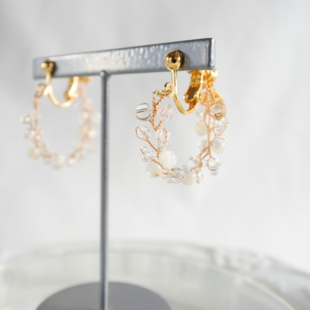 Yuwai - Gold wire accessory - 耳环/耳夹 - 其他金属 金色