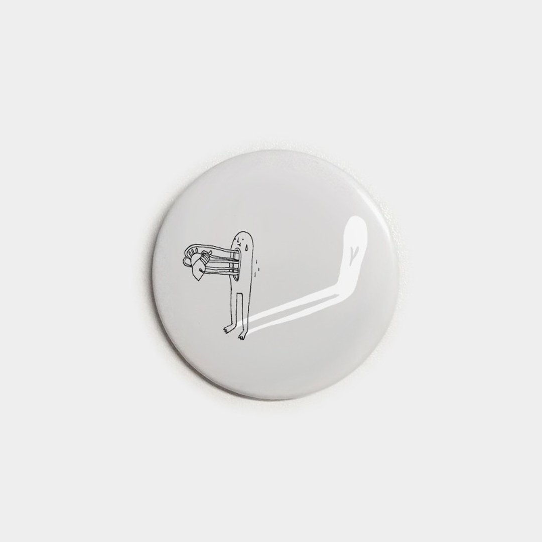 JinJin 徽章/磁铁-跟着心走(5.8cm) - 徽章/别针 - 其他金属 灰色