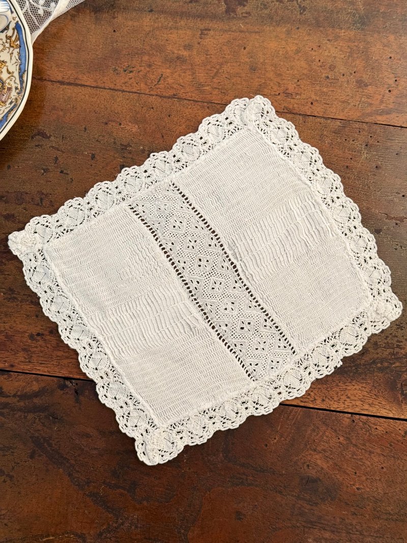 50042-典雅法国古董手工编织蕾丝餐垫21x18cm - 餐垫/桌巾 - 棉．麻 