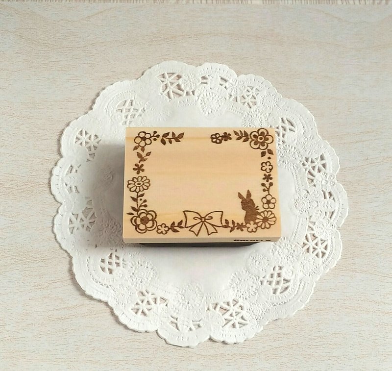 Flower frame and rabbit stardust - 印章/印台 - 橡胶 