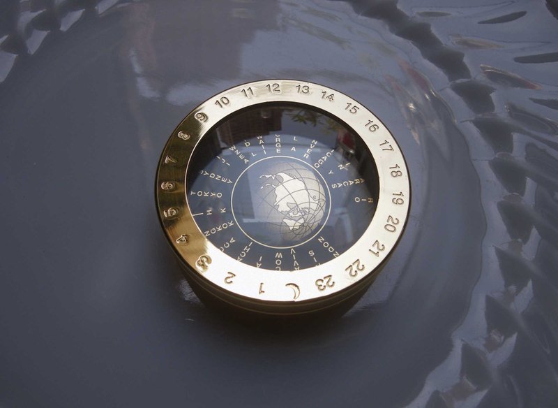 【老时光 OLD-TIME】早期厚重铜制国际时区对照放大镜盒 - 摆饰 - 其他材质 