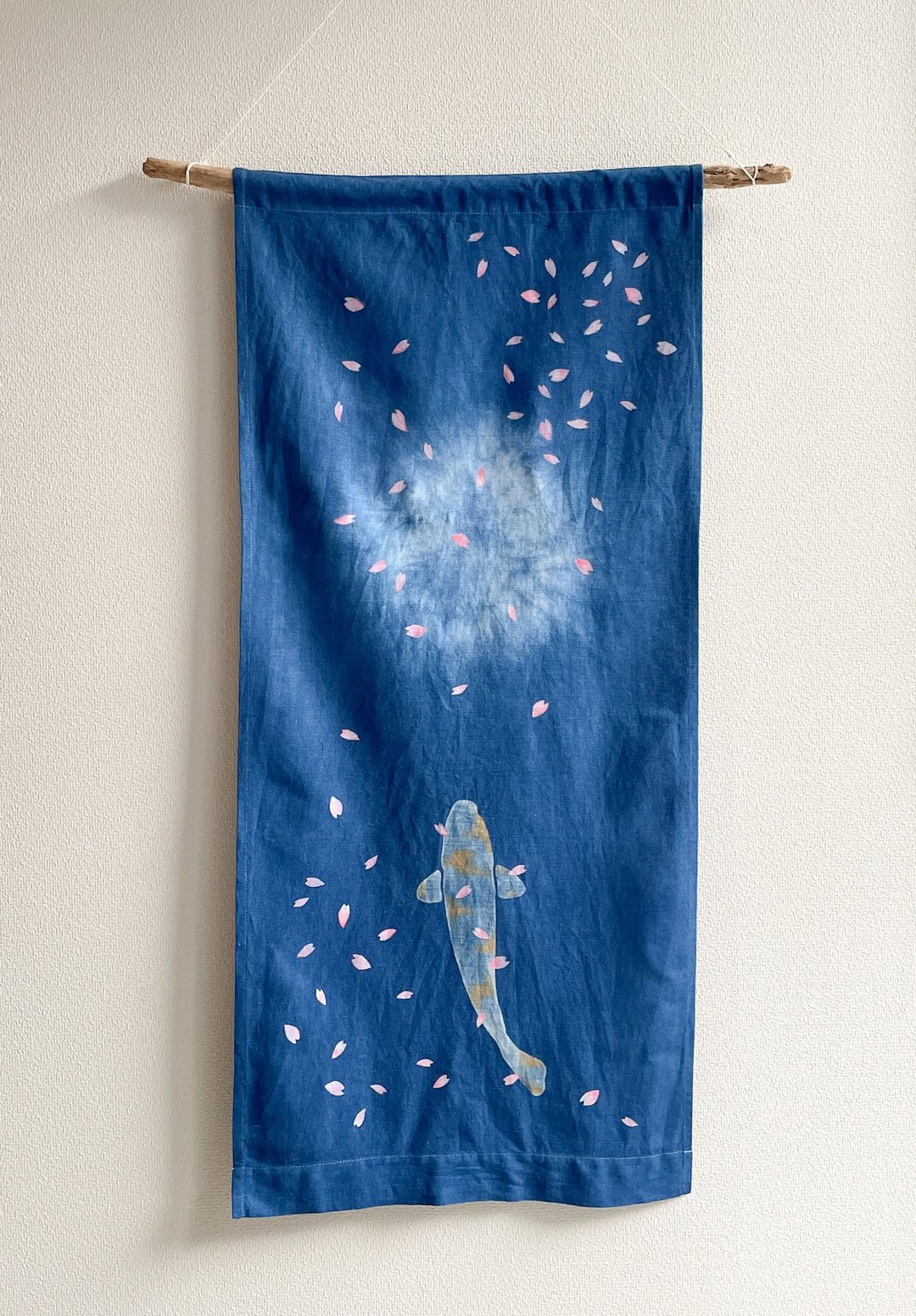 Made in Japan Sakura Carp Tapestry cherry blossom Indigo dyed indigo dyed aizome - 墙贴/壁贴 - 棉 蓝色