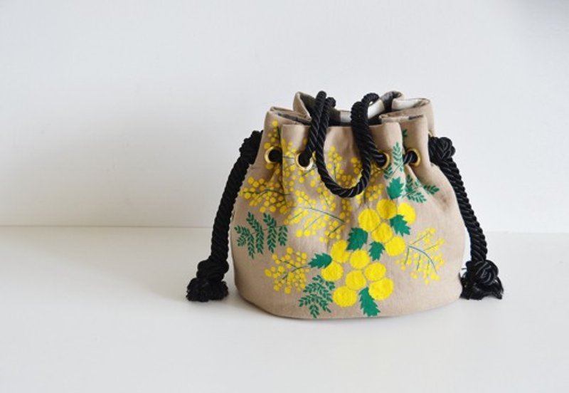 Limited quantity hand paint French Linen marine bag mimosa and dandelion beige - 侧背包/斜挎包 - 棉．麻 卡其色