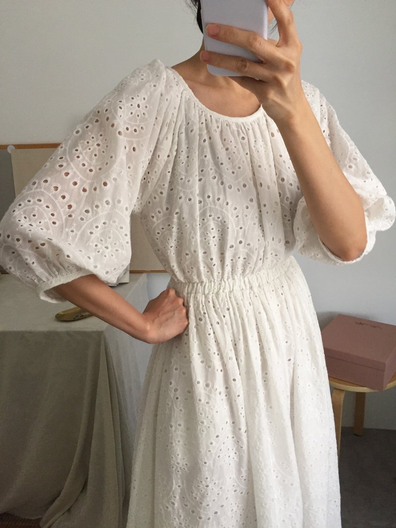 Clo Dress (限量) 篓空蕾丝扇贝边中长洋装 可当简单婚纱 - 洋装/连衣裙 - 棉．麻 