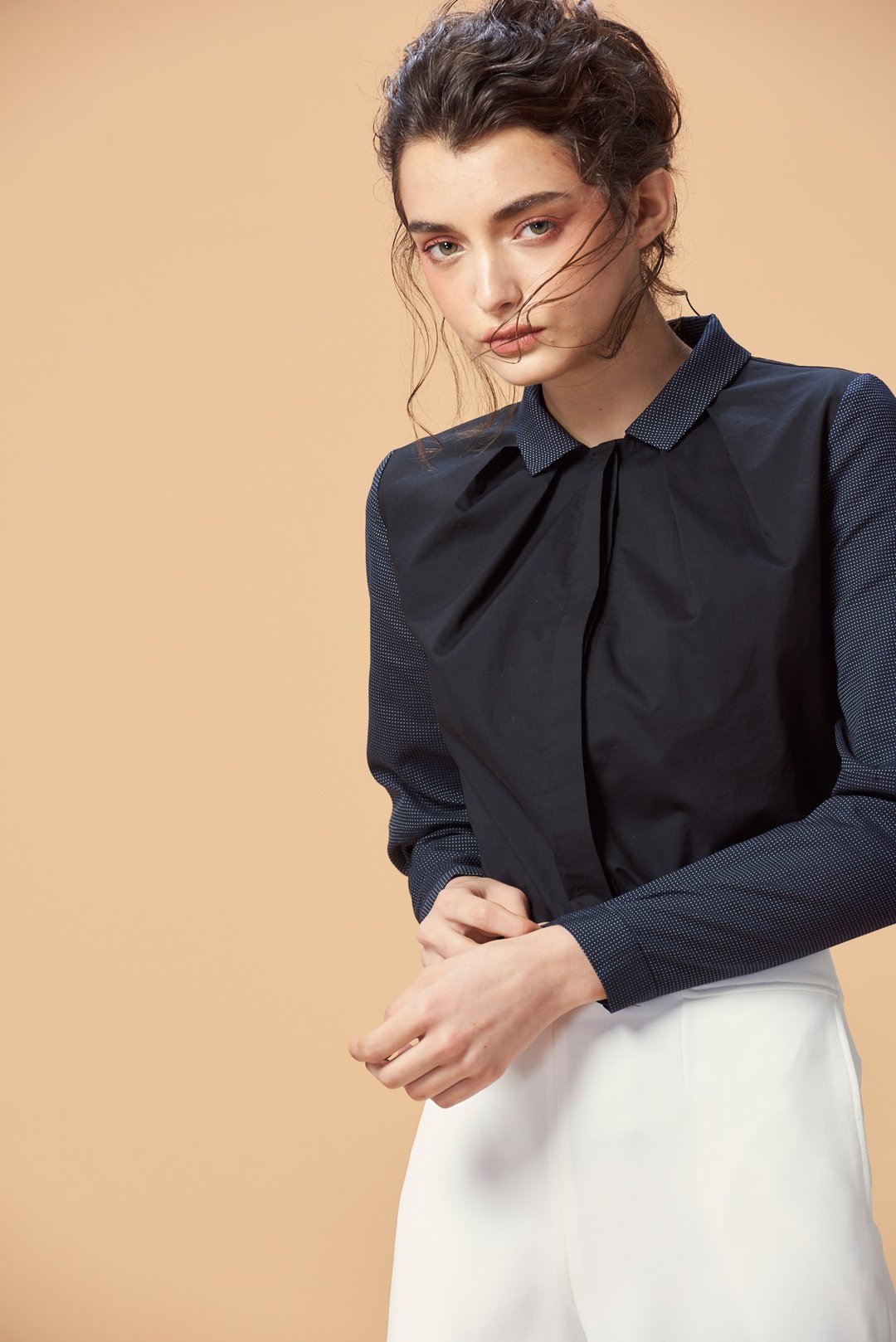 Off-season sale 拼接衬衫袖点点配布 - 女装衬衫 - 棉 黑色