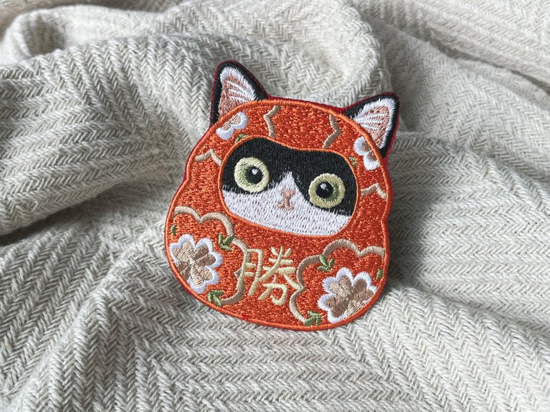 奔驰 刺绣 随身镜/烫贴/别针 | 达摩 招财猫 电绣 布贴 - 徽章/别针 - 绣线 