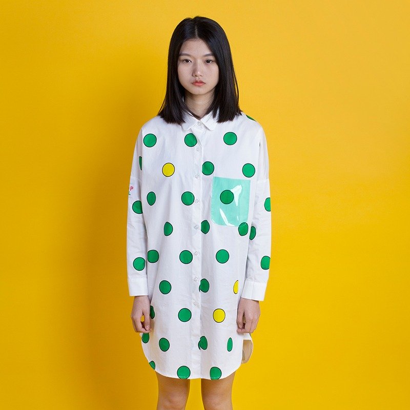 POP系列 长款衬衫-绿色波点白 - 女装衬衫 - 棉．麻 白色