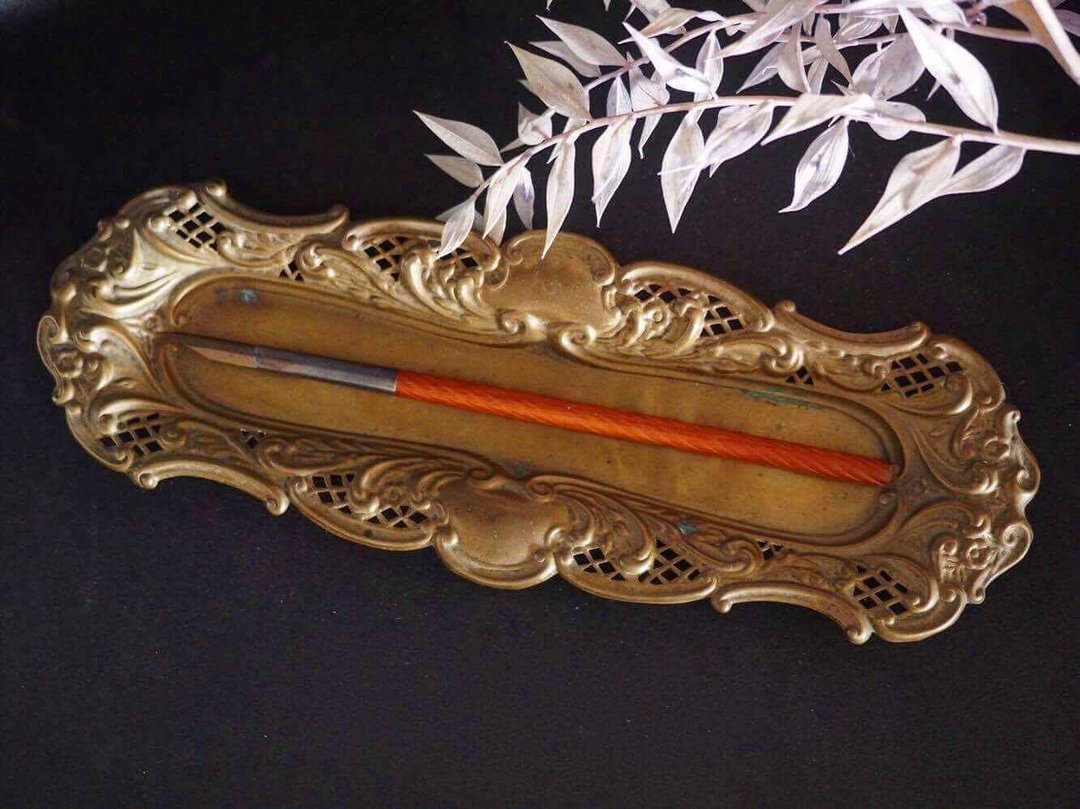 古董黄铜笔架/笔盘& 古董沾水笔（JS） - 摆饰 - 其他金属 金色
