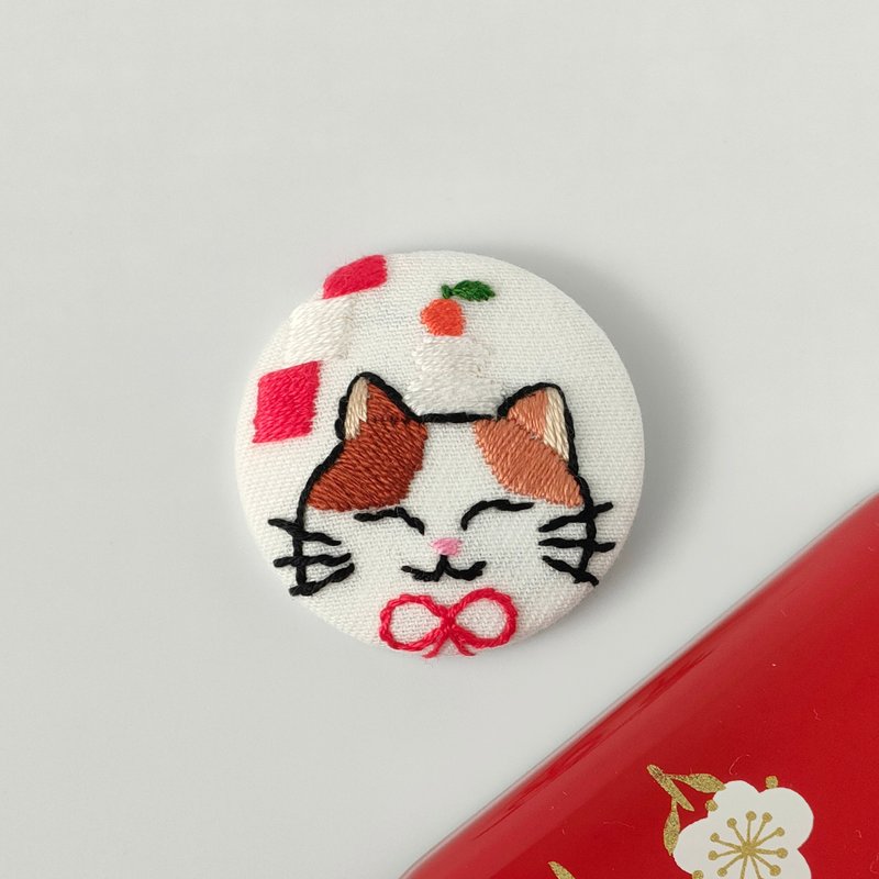 新年猫咪刺绣发圈 虎斑猫 - 发饰 - 棉．麻 咖啡色