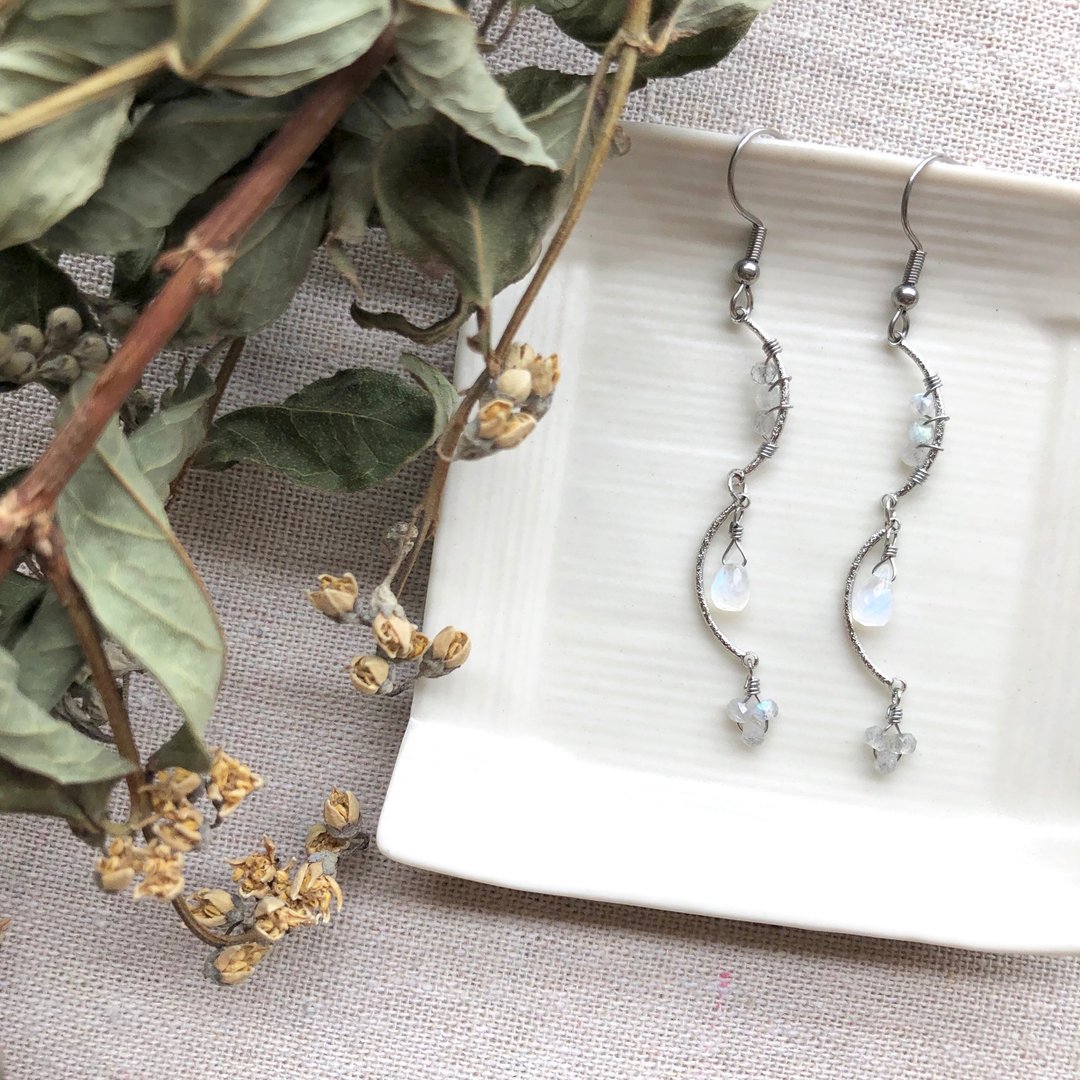 月光石/拉长石耳环 Moon Stone Earrings - 耳环/耳夹 - 半宝石 白色