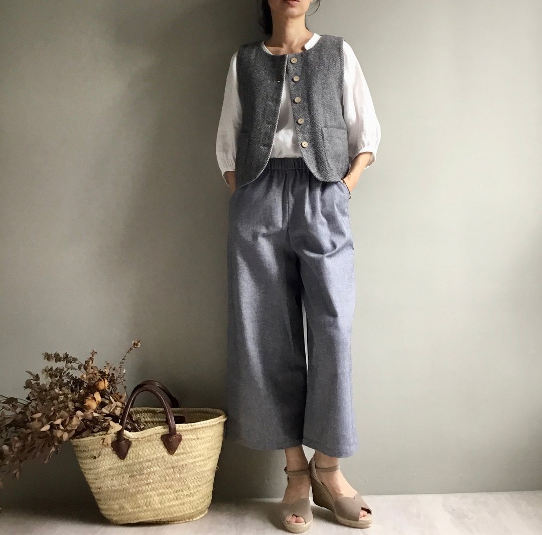 理性与感性/学院风灰色系混色斜纹织毛料圆领开扣双层背心WOOL - 女装背心 - 羊毛 