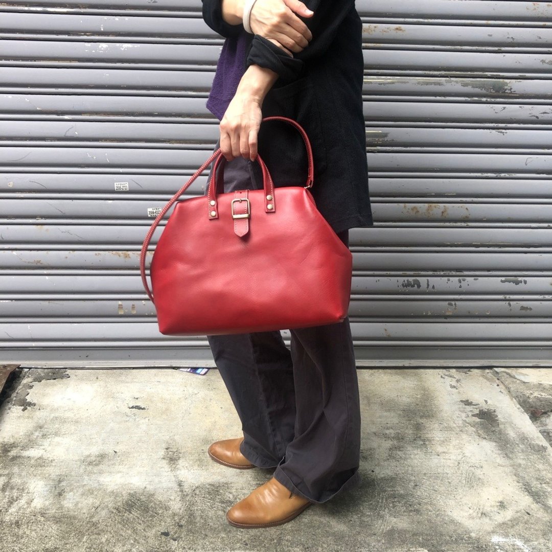 基本款医生包/斜背包 Color:红色 Size:M 植鞣牛革制 - 侧背包/斜挎包 - 真皮 红色
