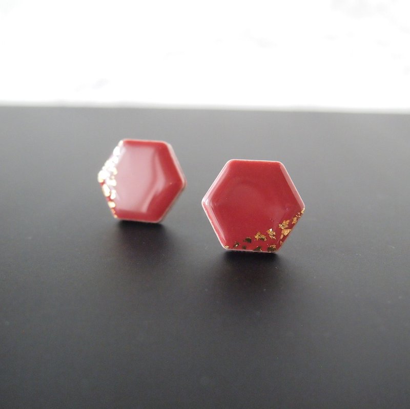 Hexagonal Mino ware Earrings Akane (Haku) Earrings / Clip-On - 耳环/耳夹 - 瓷 红色