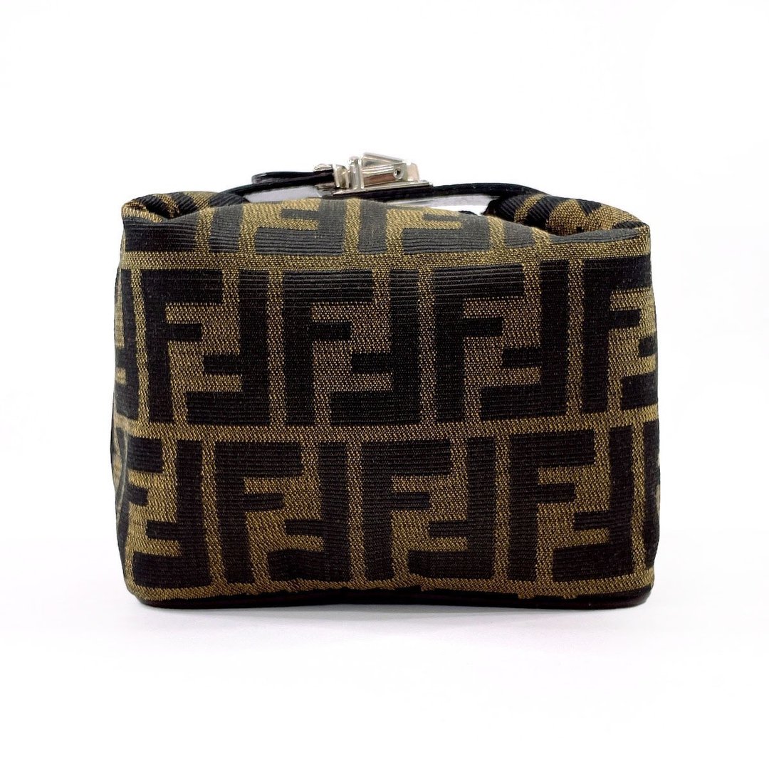 【日本直送 二手美品】FENDI 芬迪 化妆包 化妆箱 随身包 多功能包 ZUCCA 帆布 - 化妆包/杂物包 - 棉 咖啡色
