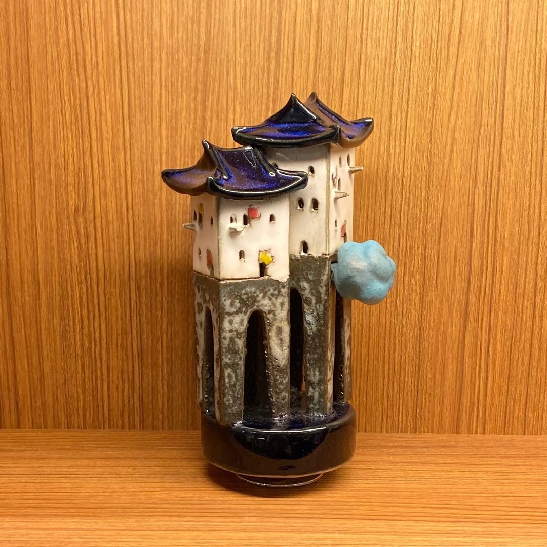 N131白房子双筑城精油陶瓷LED灯音乐盒 - 花瓶/陶器 - 陶 透明