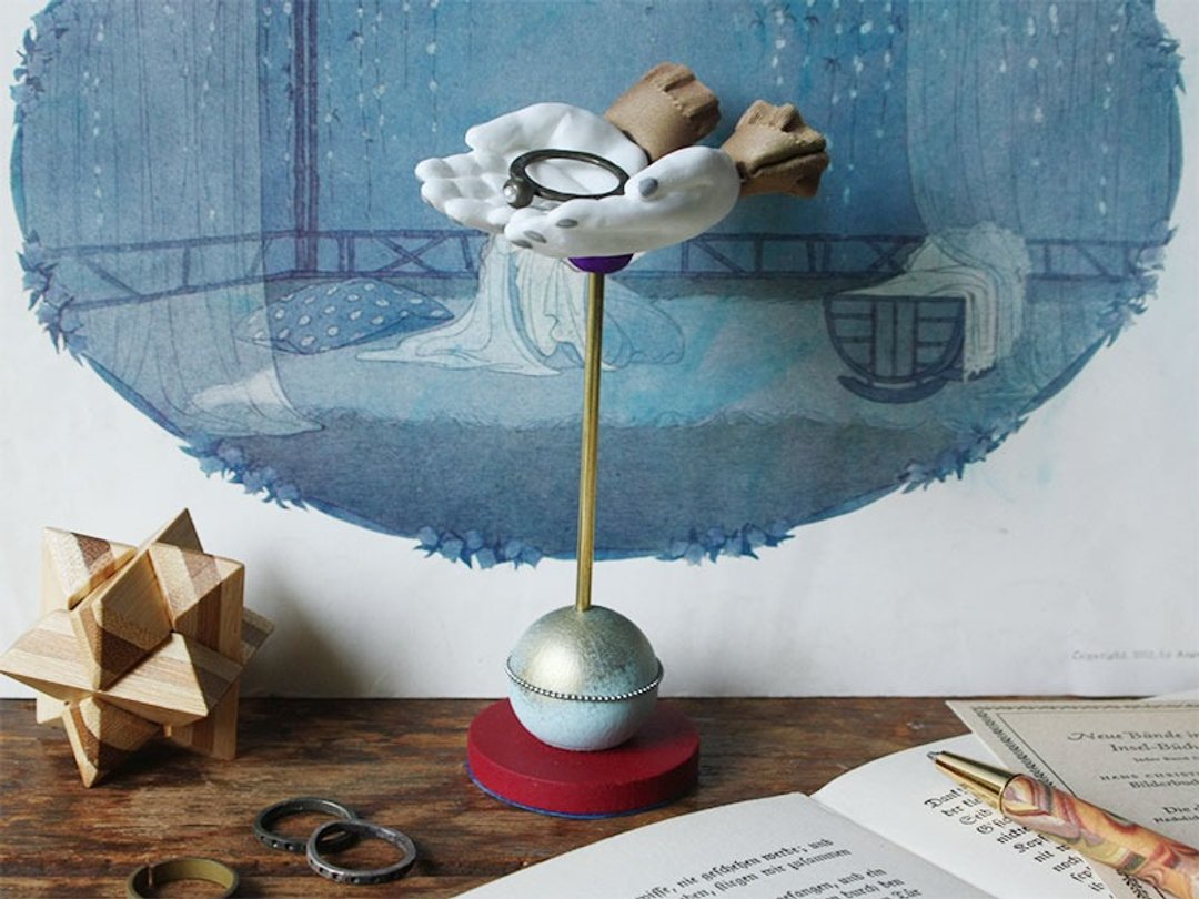 Tiny hands accessories stand [ocher] - 摆饰 - 塑料 白色