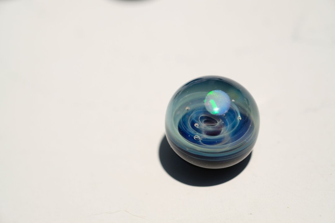 One-bite Galaxy 一口宇宙琉璃吊坠 4 - 颈链 - 玻璃 蓝色