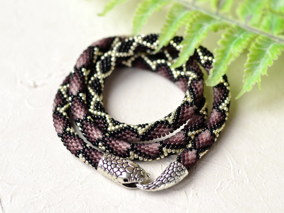 Snake necklace, Ouroboros necklace, Snake choker, Purple snake necklace - 项链 - 玻璃 紫色