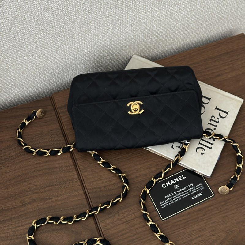 CHANEL 香奈儿 Mini Matelassé CC 标志 迷你款 肩背包 - 侧背包/斜挎包 - 尼龙 黑色