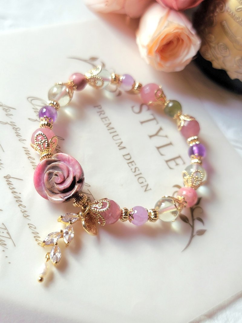 古典玫瑰园系列-优雅玫瑰。14k金包铜保色气质设计款天然水晶手链 - 手链/手环 - 水晶 粉红色