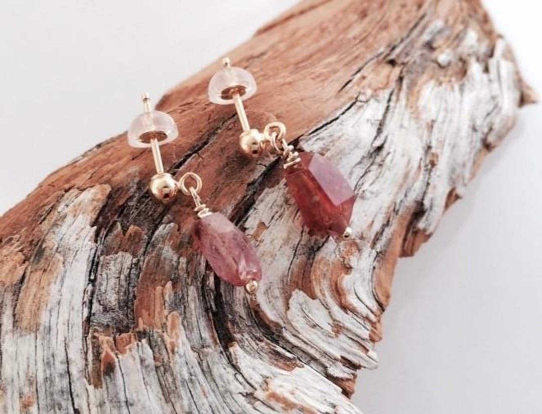 ◇ Natural spinel rough ◇ K14GF / K10 earrings - 耳环/耳夹 - 宝石 紫色