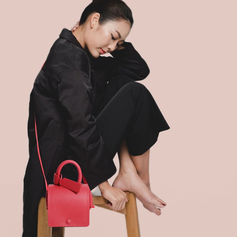 Semi triangle Cross body bag - 手提包/手提袋 - 人造皮革 红色