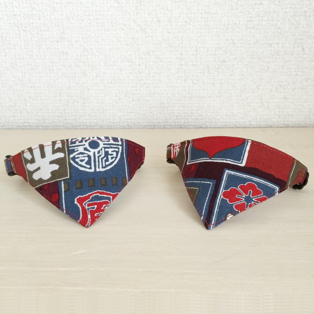 Senjafuda Pattern Cat Bandana Collar Safety Buckle Safety Collar - 项圈/牵绳 - 棉．麻 咖啡色