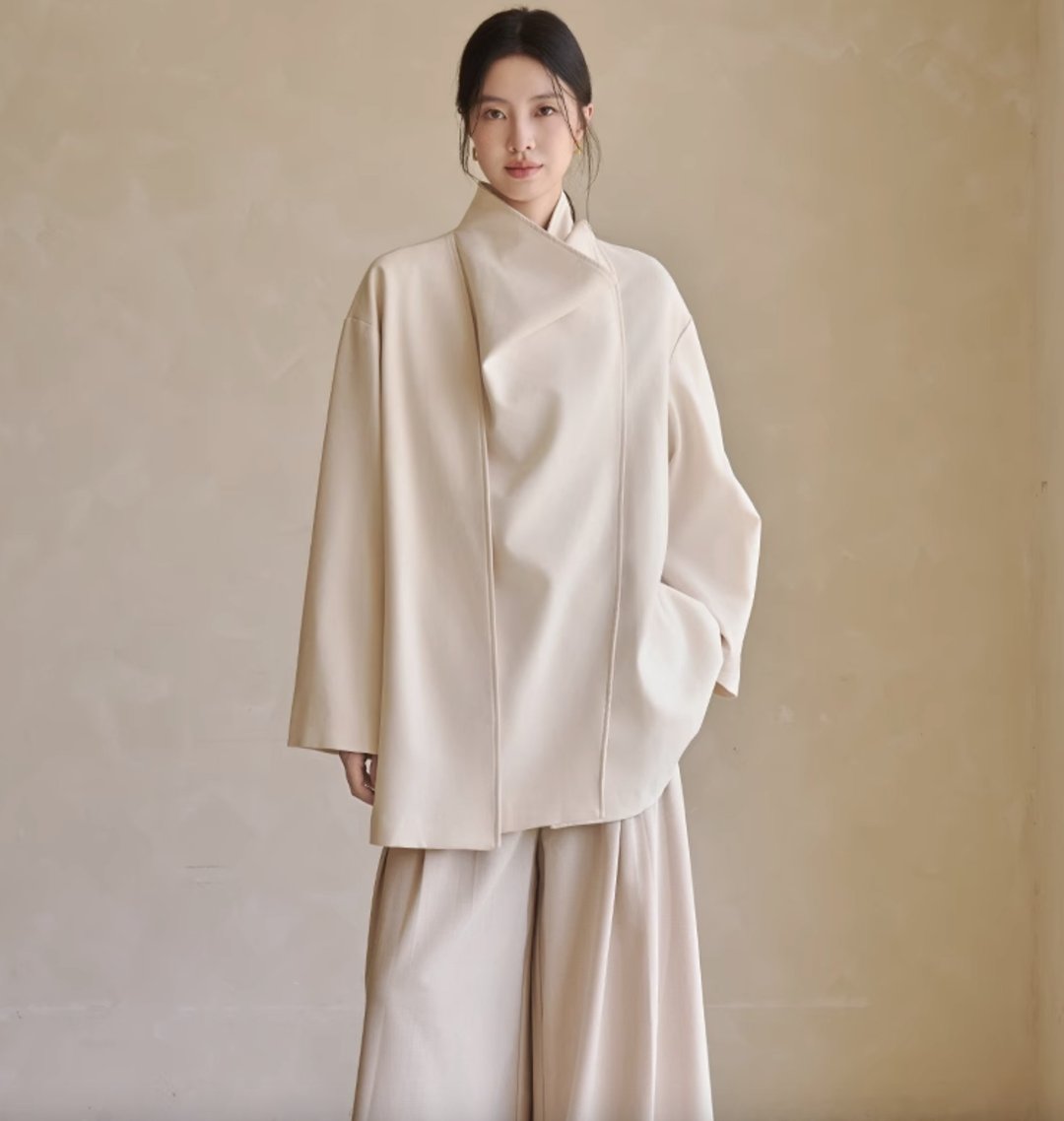 法式复古 垂荡围裹设计感风衣外套 - 女装休闲/机能外套 - 其他材质 白色